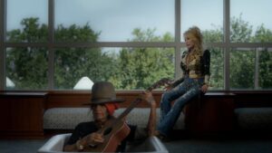 Listen to Dolly Parton cover 4 Non Blondes’ ‘What’s Up?’