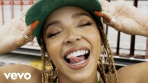 Tinashe on “embarrassing” time she was forced to work with R. Kelly and Chris Brown