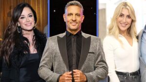 Kyle Richards Reacts to Mauricio Umansky Holding Hands With 'DWTS' Pro Emma Slater