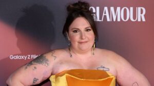 Lena Dunham Sports Socks and Ditches Her Heels at Glamour Women of the Year Awards