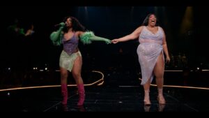 SZA Calls Lizzo A “Beautiful Person” As Discrimination Lawsuits Loom