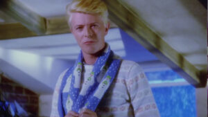 Iconic ‘The Snowman’ David Bowie scarf now for sale