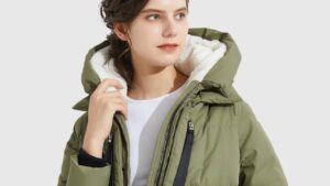 The Famous Amazon Coat Is on Major Sale for Black Friday â Get 40% Off Oprah's Favorite Jacket