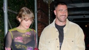 Travis Kelce Has Sweet Moment with Taylor Swift Picture Before Taking The Field Against The Patriots