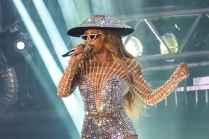 BeyoncÃ© Publicist Answers Erykah Badu’s Copycat Claims With Receipts