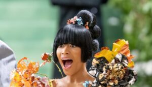 Nicki Minaj Reportedly Arrested & Released In Amsterdam, Barbz On Emotional Roller Coaster