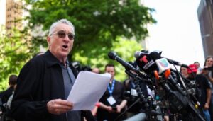 Robert De Niro Bashes “Clown” Donald Trump Outside Of NY Courthouse