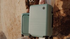 Monos' 4th of July Sale Is Here â Shop the Best Luggage Deals for Summer 2024