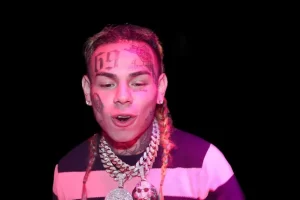 6ix9ine’s Custom Luxury Cars Auctioned Off Following Government Seizure