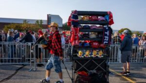 Black Vendor Gets Into Struggle Scrap At Trump Rally, Xittter Throws Shade