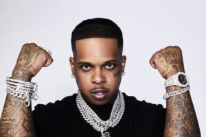Finesse2Tymesâ Mom & BM Confront Ex Over Paternity Test In Heated Livestream