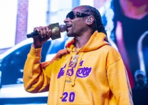 Snoop Dogg and Dr. Dre Preview Missionary With Fiery Single, âOutta Da Blueâ
