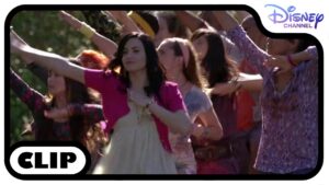 Demi Lovato Reacts to Minnesota Vikings Hitting ‘Camp Rock 2’ Dance During Seattle Seahawks Victory