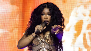 SZA Hits Out At 'Ungrateful' Fans Amid Delay Over New 'Lana' Songs: 'Punch Was Right'