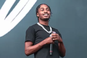 Lil Tjay Spits On Security GuardâGets Hauled Out Of Madison Square GardenÂ 