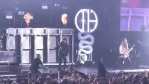 Watch Iron Maiden’s Bruce Dickinson join Pantera for ‘Walk’ in Paris