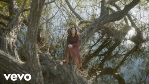 Gloria Estefan Releases ‘RaÃ­ces,’ Lead Single & Video From Her First Spanish-Language Album in 18 Years