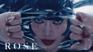 HANAâs âROSEâ Debuts at No. 1 on Japan Hot 100, Sakanactionâs âShintakarajimaâ Re-Enters After Four Years