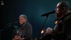 Tracy Chapman on Revisiting Her Self-Titled Debut Album, 37 Years Later: ‘I’m Just So Proud of It’